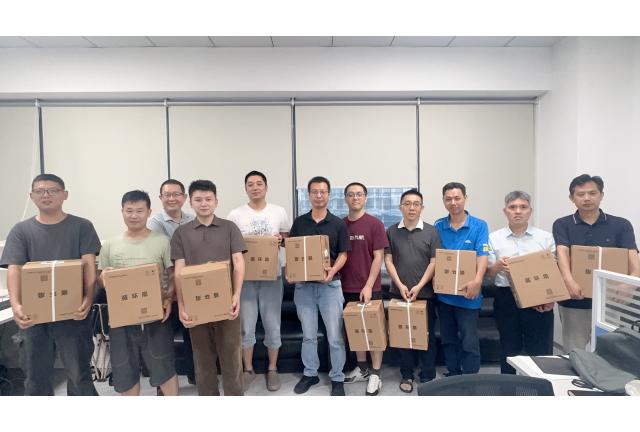 加華父親節(jié)暖心致敬：感恩“爸”氣擔當，禮獻職場父親